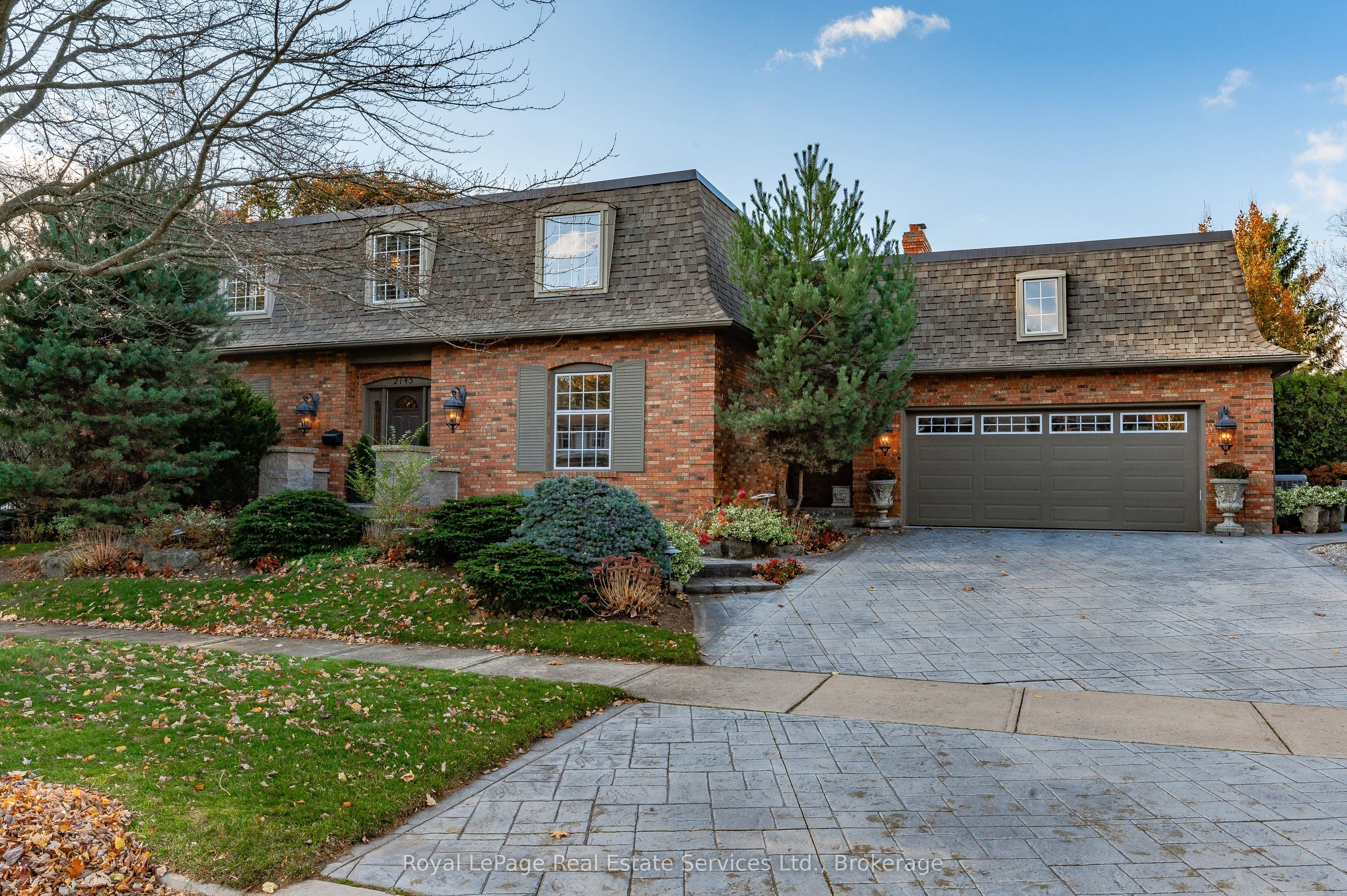 Detached in Oakville