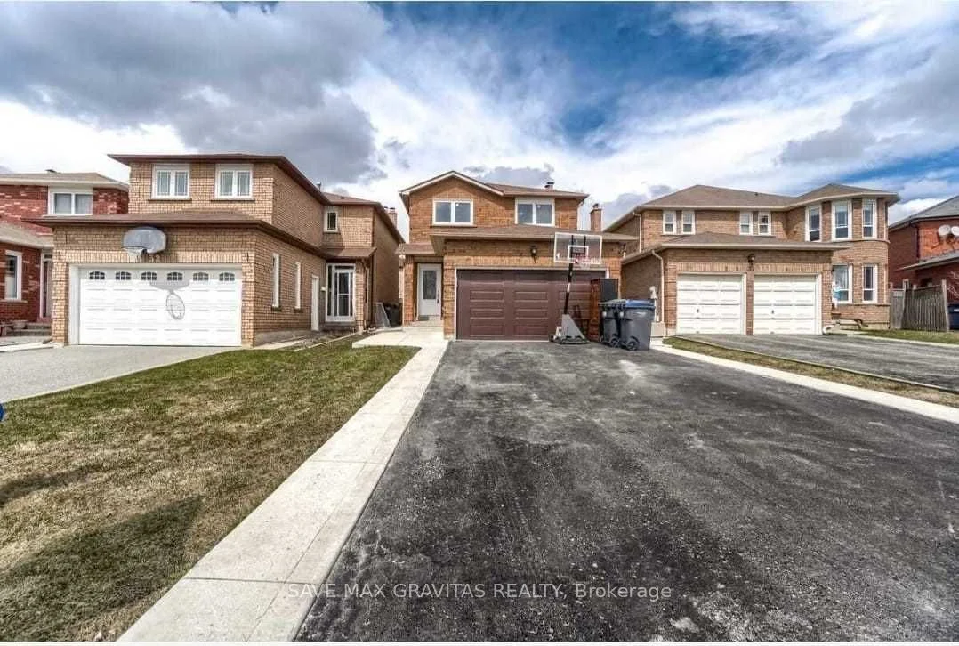 Detached in Brampton