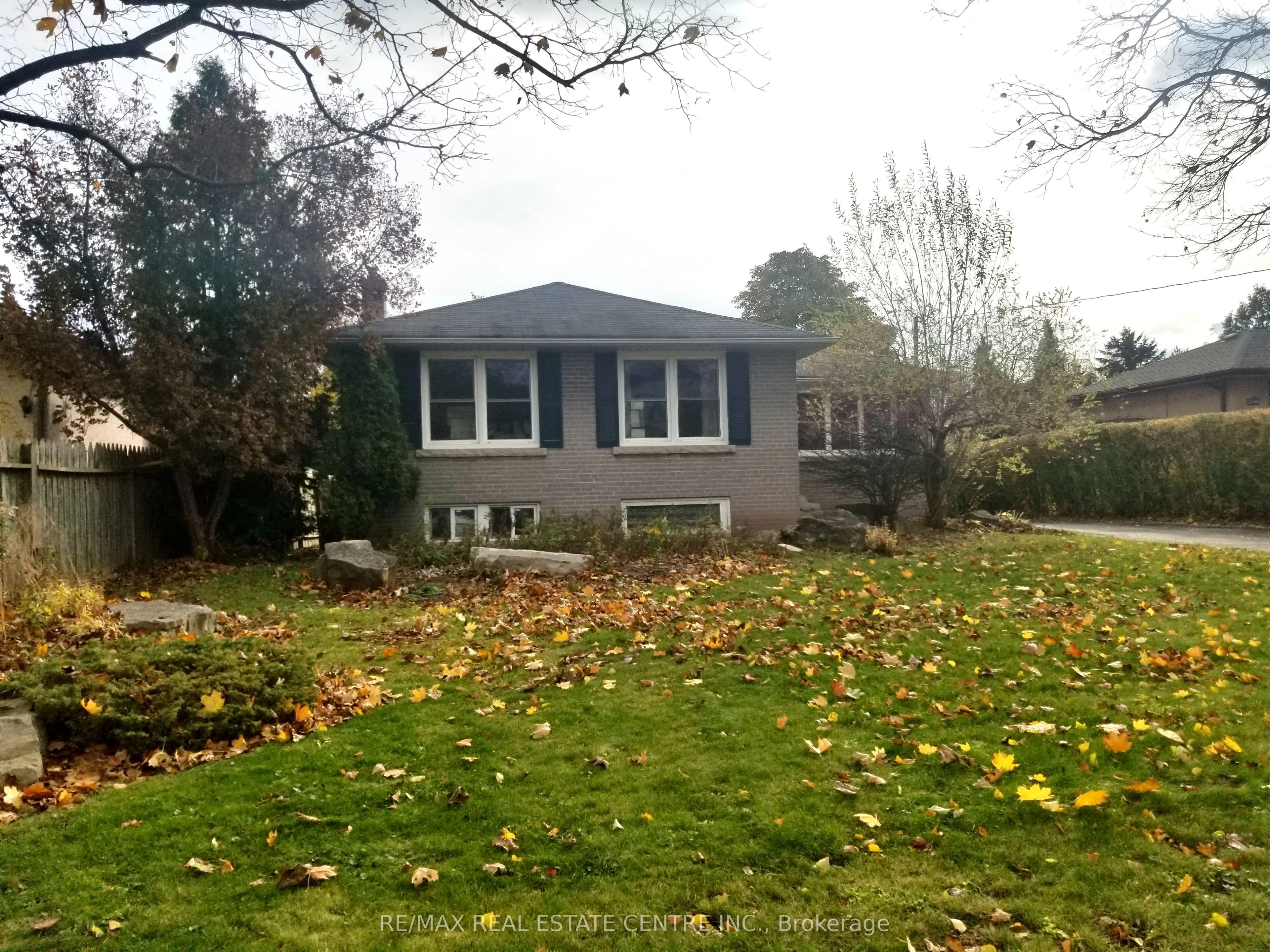 2042 Hixon Street Upper, Oakville, On L6l 1s6