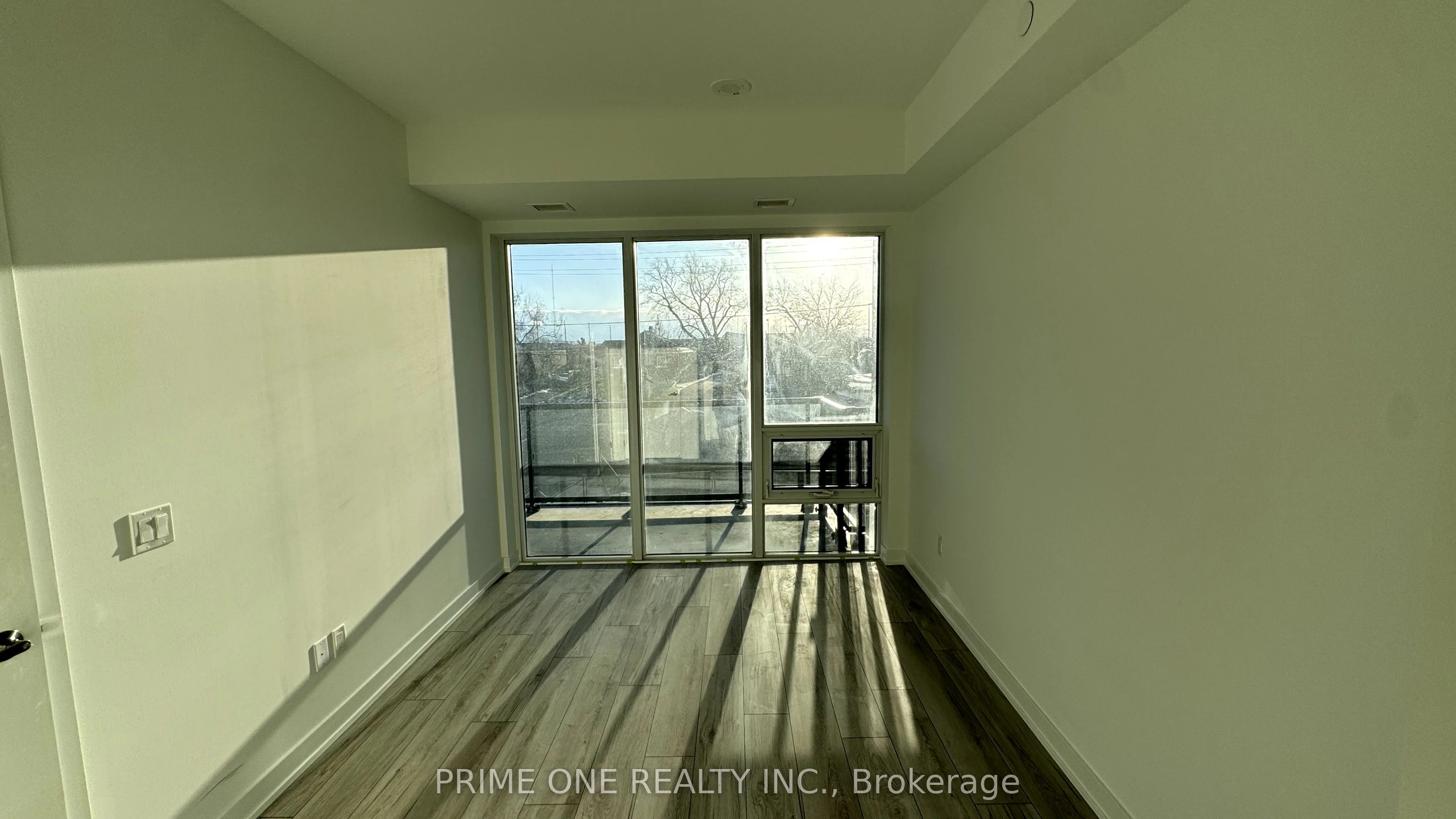 1035 Southdown Road 209, Mississauga, ON L5J 0A2