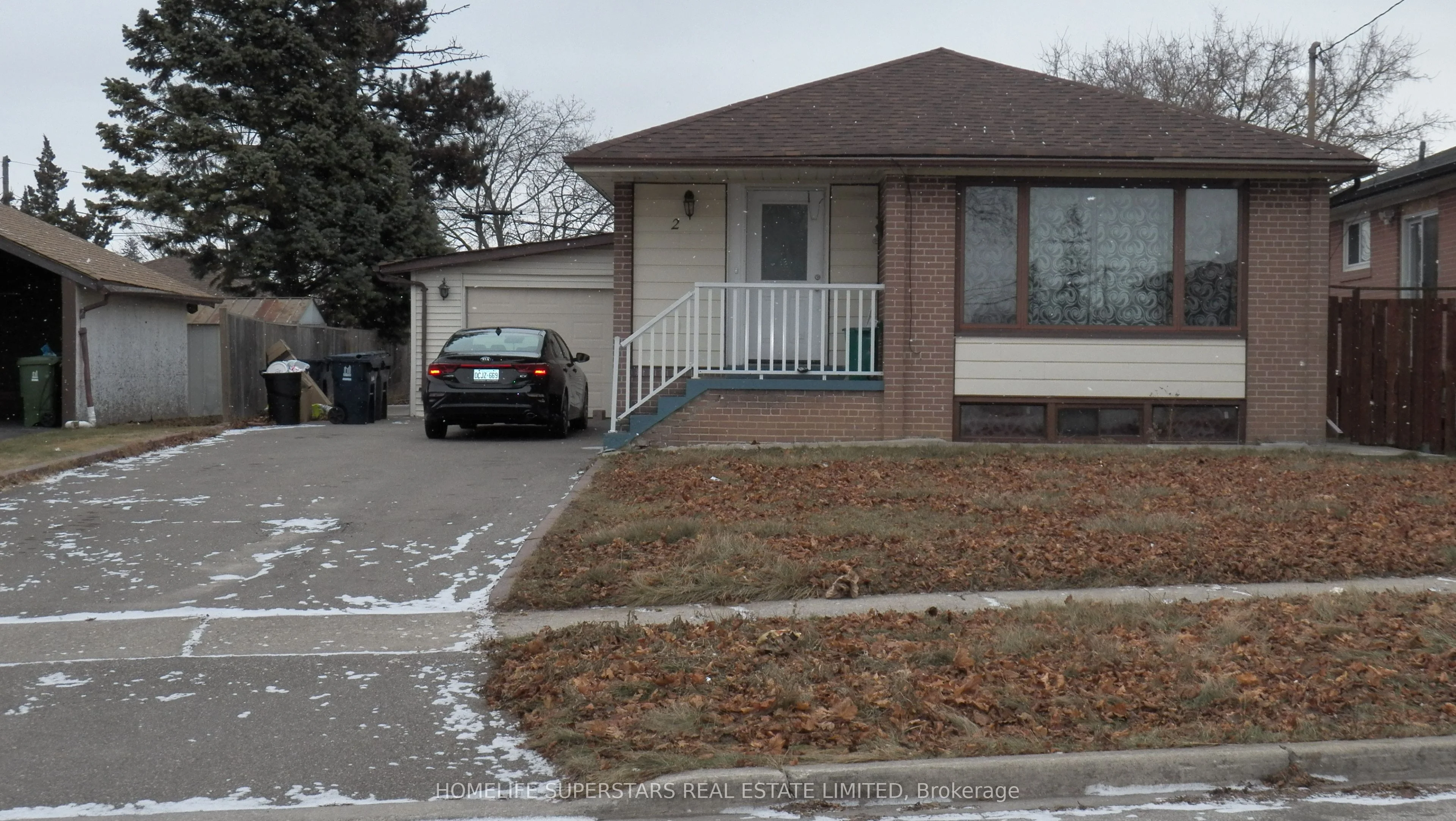 2 Valois Court N, Toronto W10, On M9v 2z4
