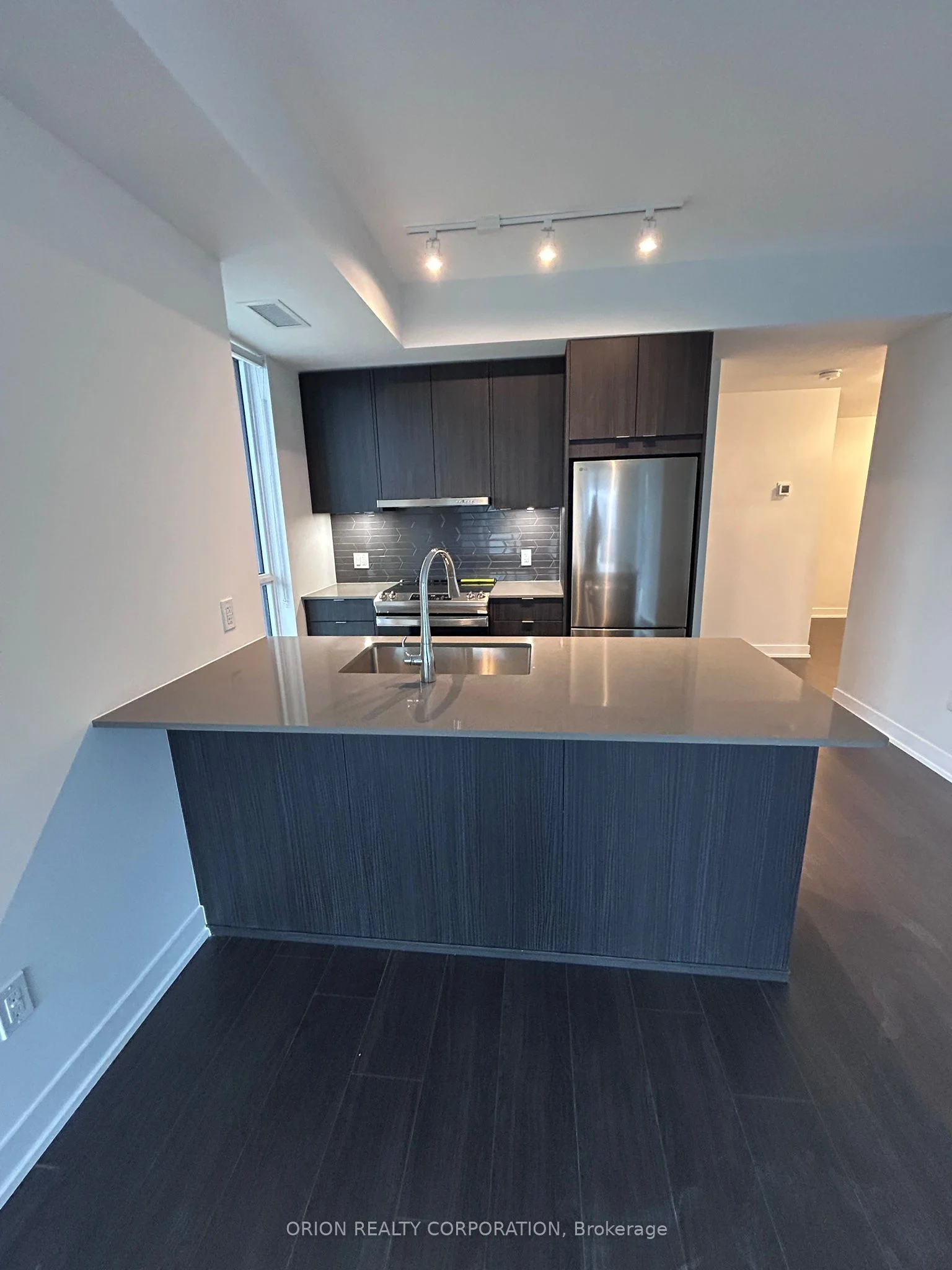 4130 Parkside Village Drive 3110, Mississauga, On L5b 3m8
