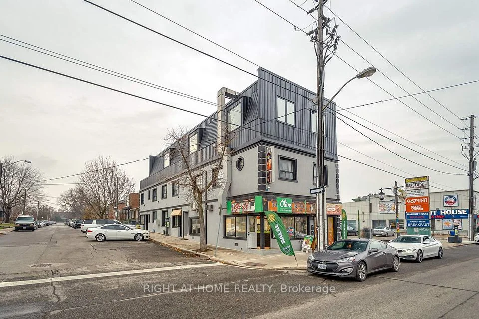 2834 Lakeshore Boulevard W 3A, Toronto W06, ON M8V 1H7