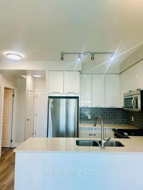 75 Eglinton Avenue W 506, Mississauga, On L5r 0e5