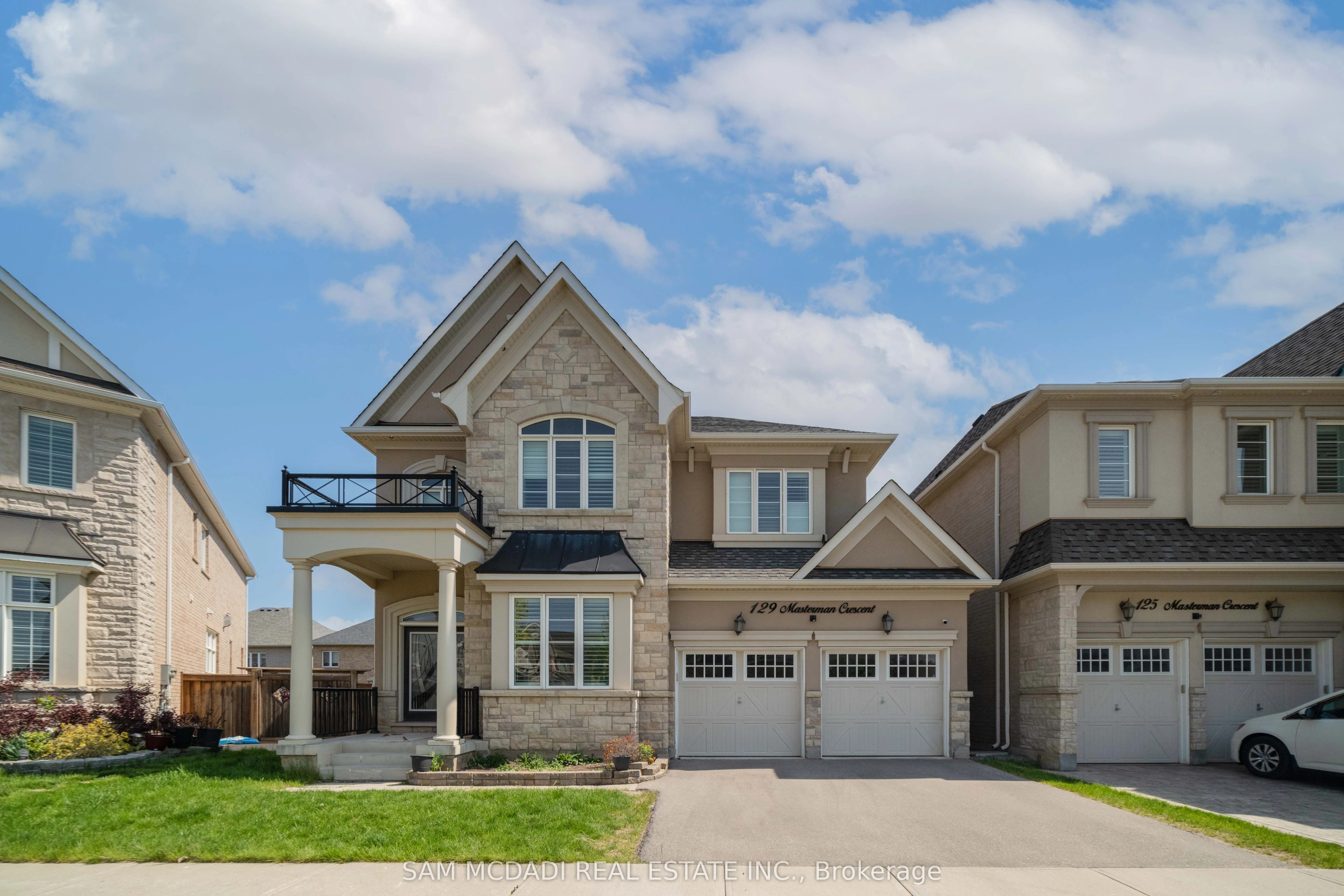 Detached in Oakville