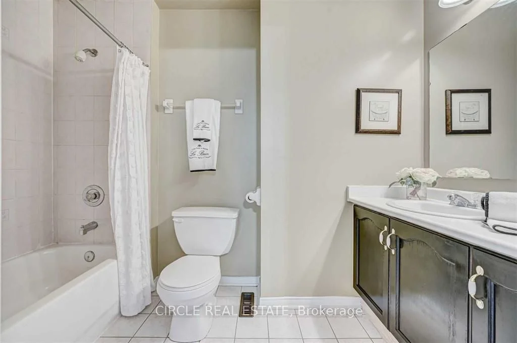 4920 Rathkeale Road 1, Mississauga, On L5v 2e9