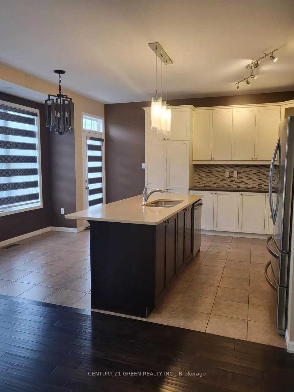 1018 Solomon Court Main&Up, Milton, ON L9T 8G9