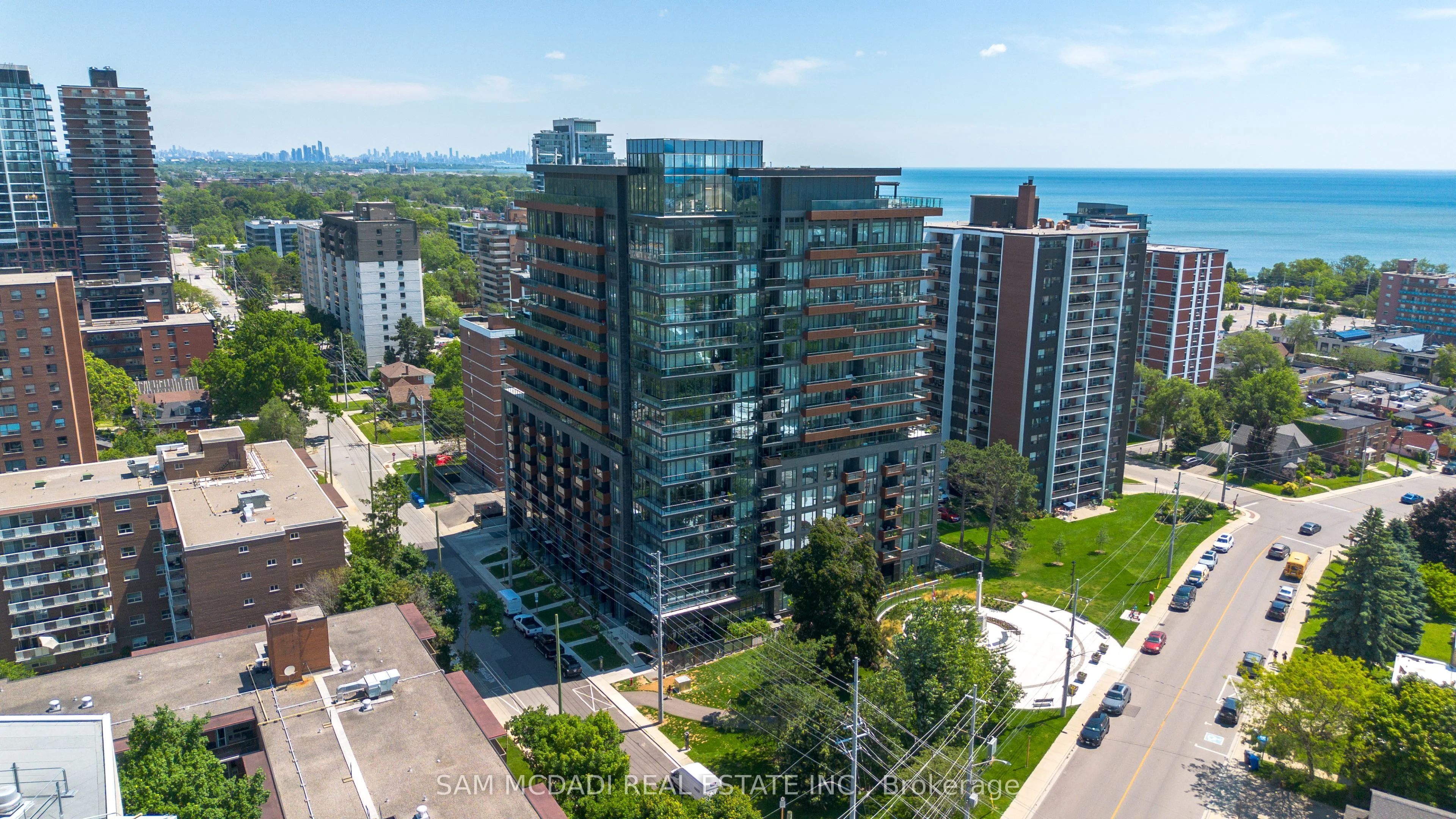 21 Park Street 1602, Mississauga, On L5g 1l7