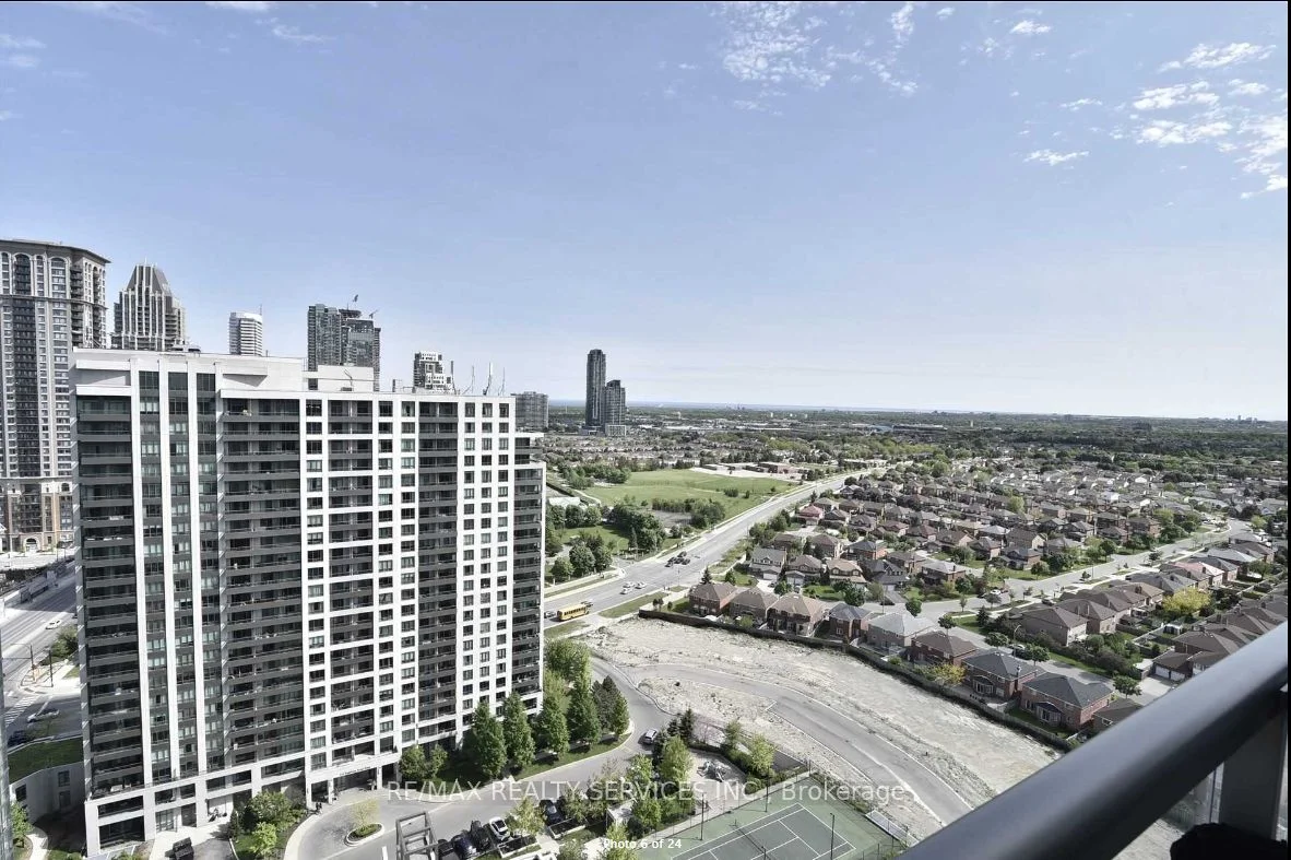 Condo Apartment in Mississauga