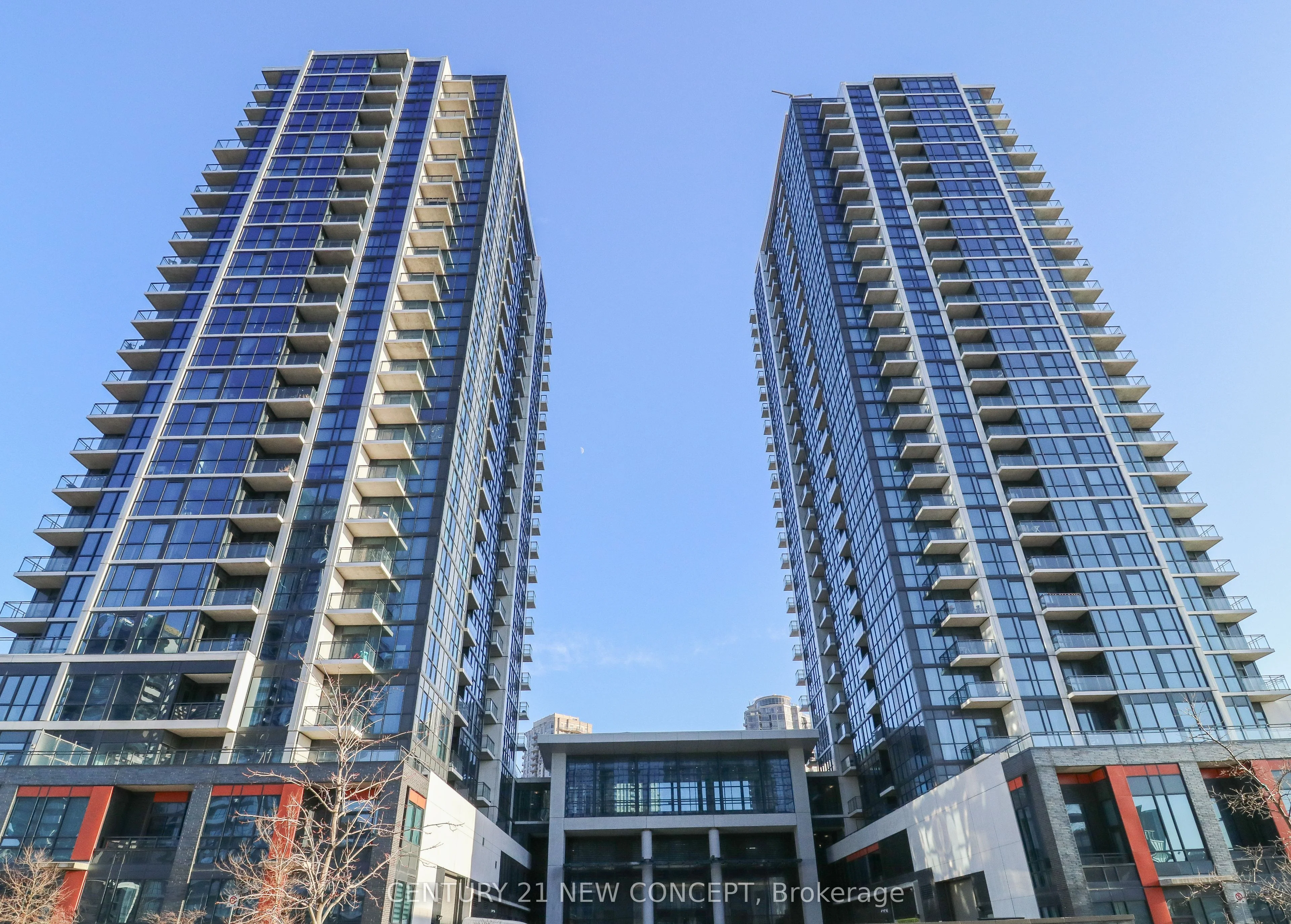 55 Eglinton Avenue W 306, Mississauga, On L5r 0e4