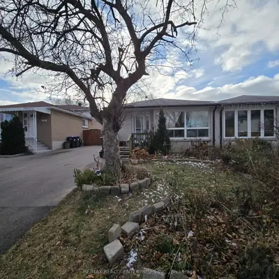 Semi-Detached in Mississauga