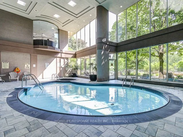 50 EGLINTON Avenue W 1602, Mississauga, ON L5R 3P5