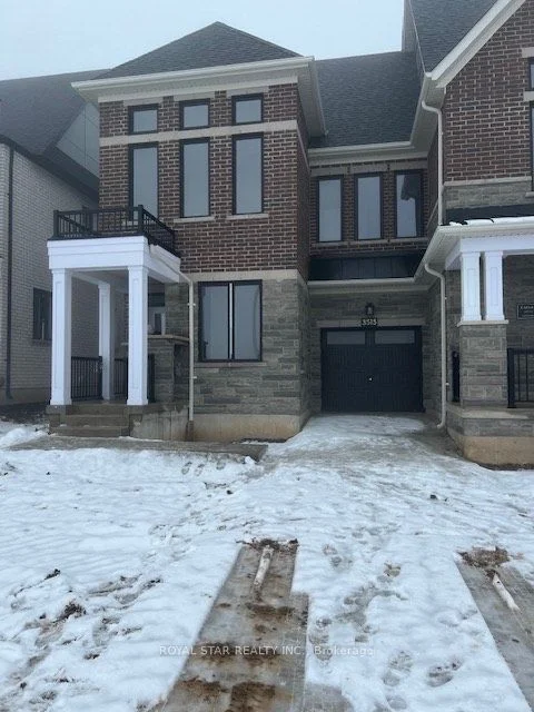 Att/Row/Townhouse in Oakville
