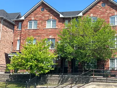 1920 St Clair Avenue W, Toronto W02, On M6n 1k1