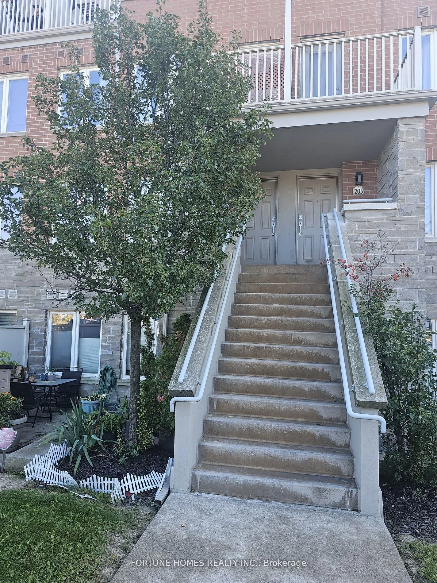 Condo Townhouse in Toronto