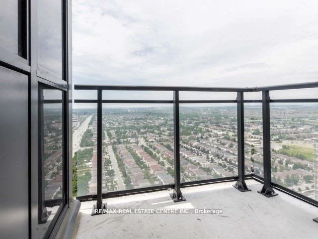 4011 Brickstone Mews 3202, Mississauga, ON L5B 0J7