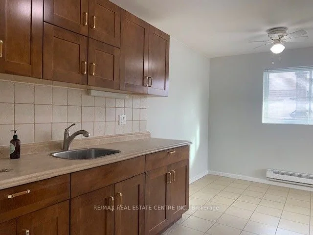 Upper Level in Halton Hills