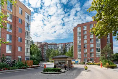 24 Southport Street 452, Toronto W01, On M6s 4z1