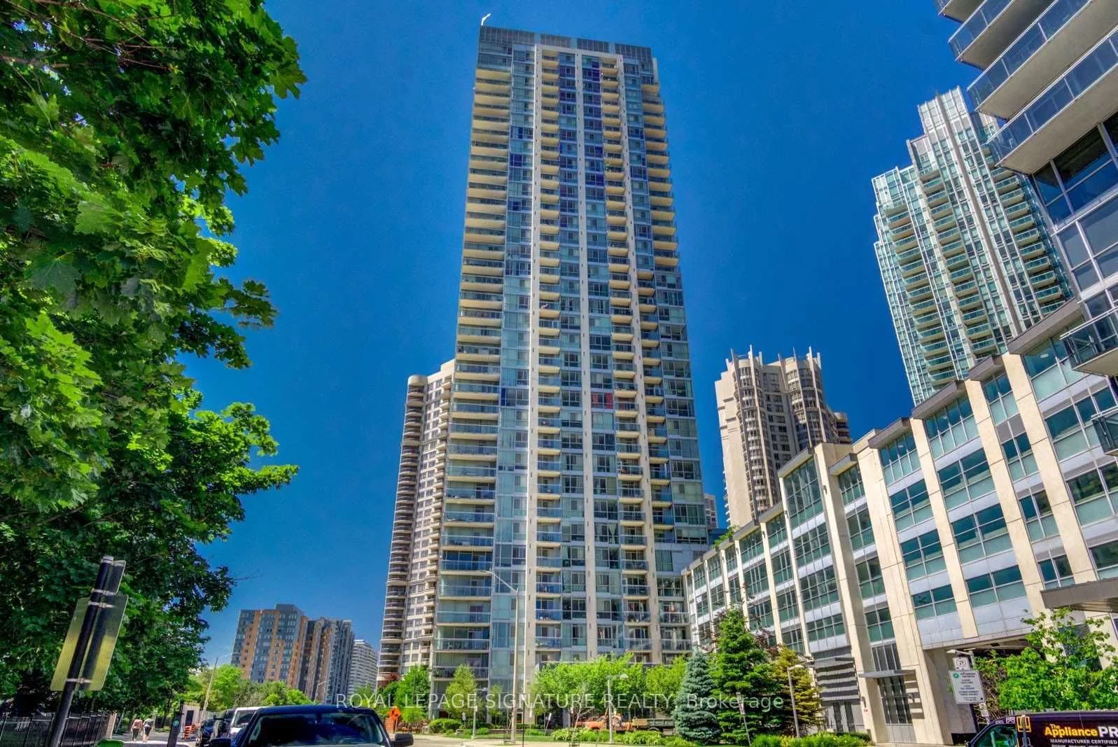 225 Webb Drive 1010, Mississauga, On L5b 4p2