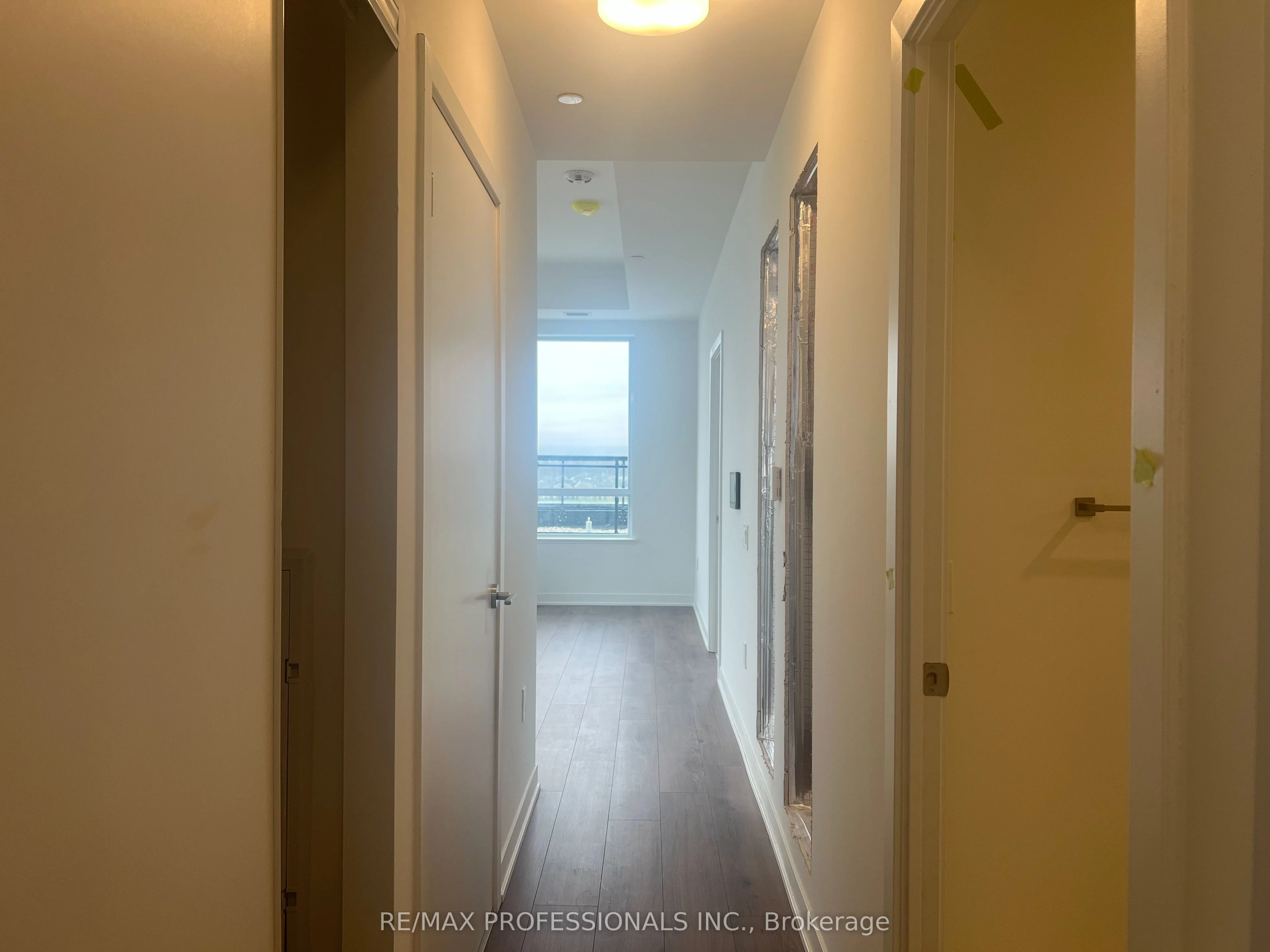 395 Dundas Street LPH 24, Oakville, ON L6M 5R8