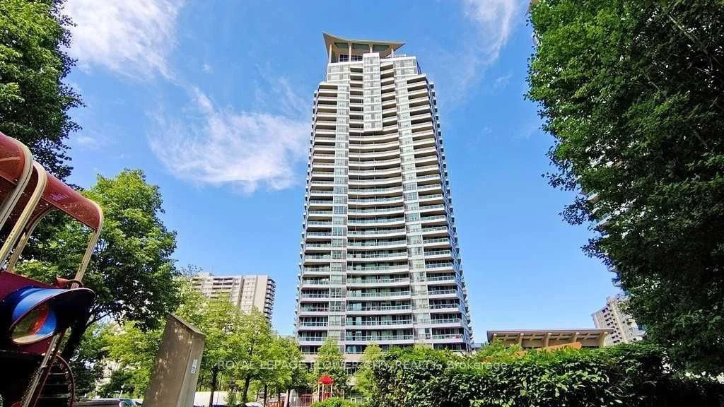 1 Elm Drive 1711, Mississauga, On L5b 4m1