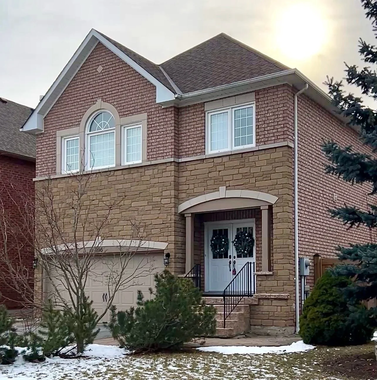 256 Anthony Avenue, Mississauga, On L4z 3v4