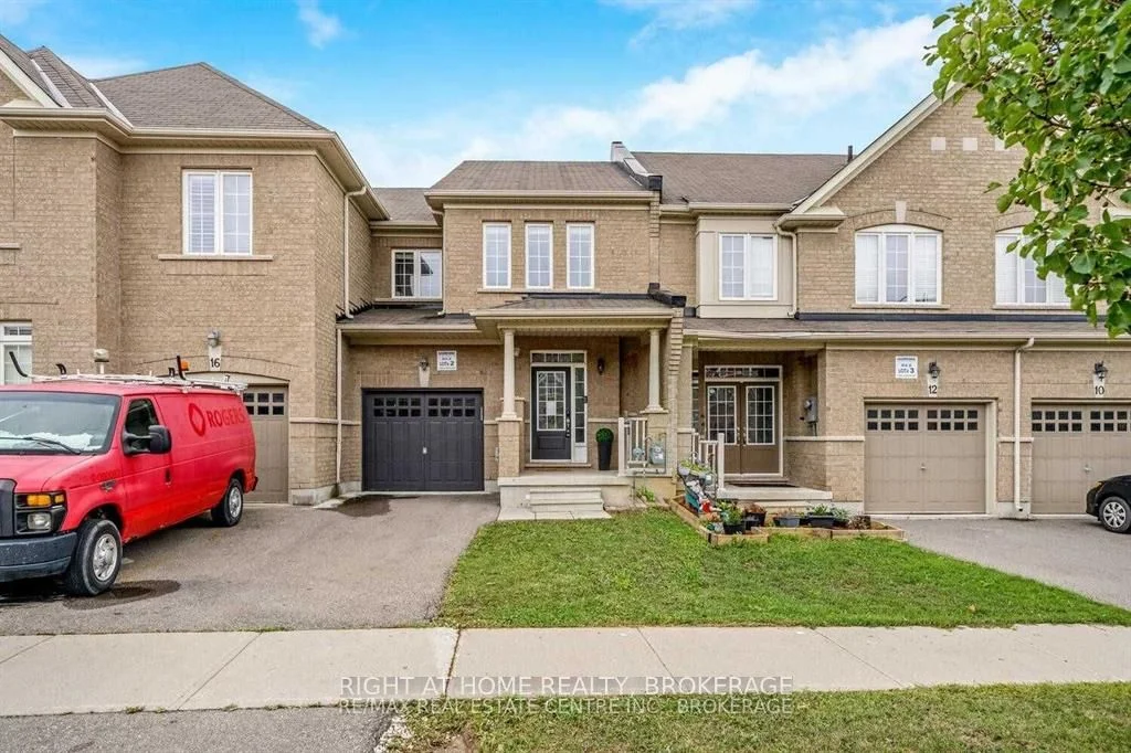 Att/Row/Townhouse in Milton