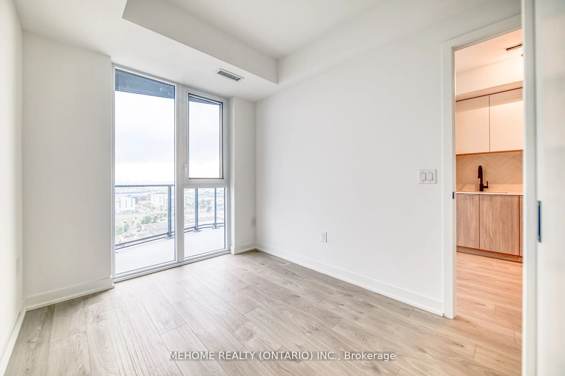36 Zorra Street 1701, Toronto W08, ON M8Z 0G5