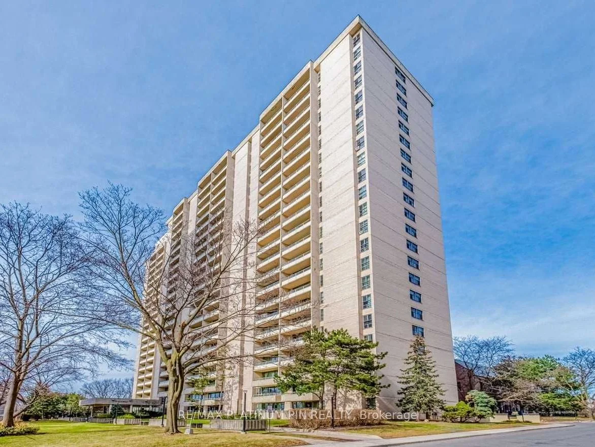 360 Ridelle Avenue 2103, Toronto W04, On M6b 1k1