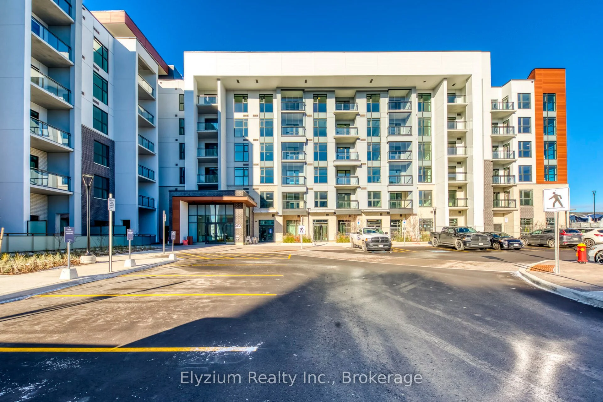 Condo Apartment in Milton