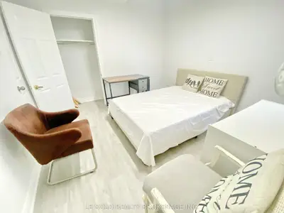 281 Hallam Street Room, Toronto W02, On M6h 1w7