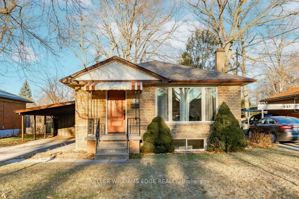 Detached in Burlington