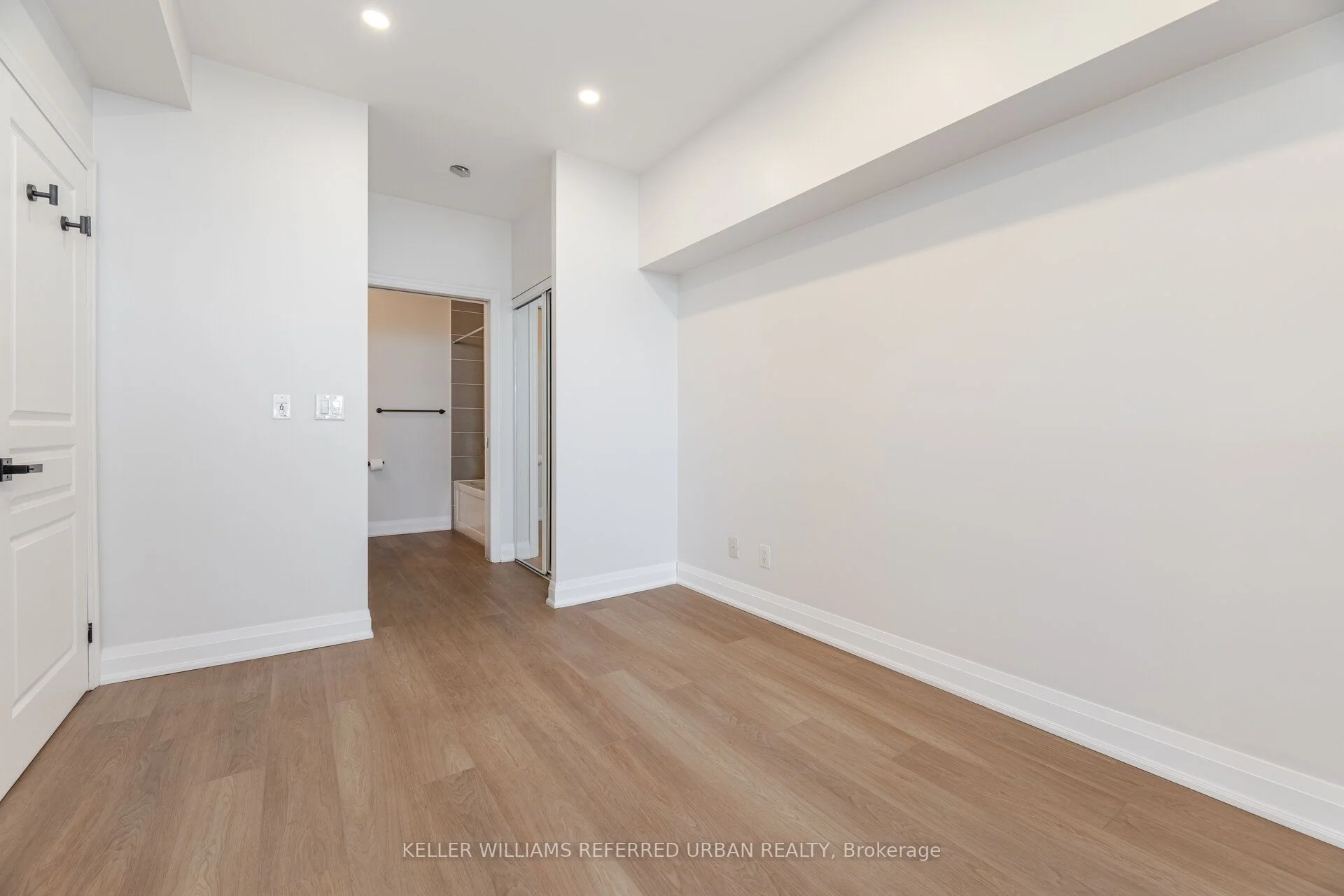 223 Webb Drive 1506, Mississauga, ON L5B 0E8