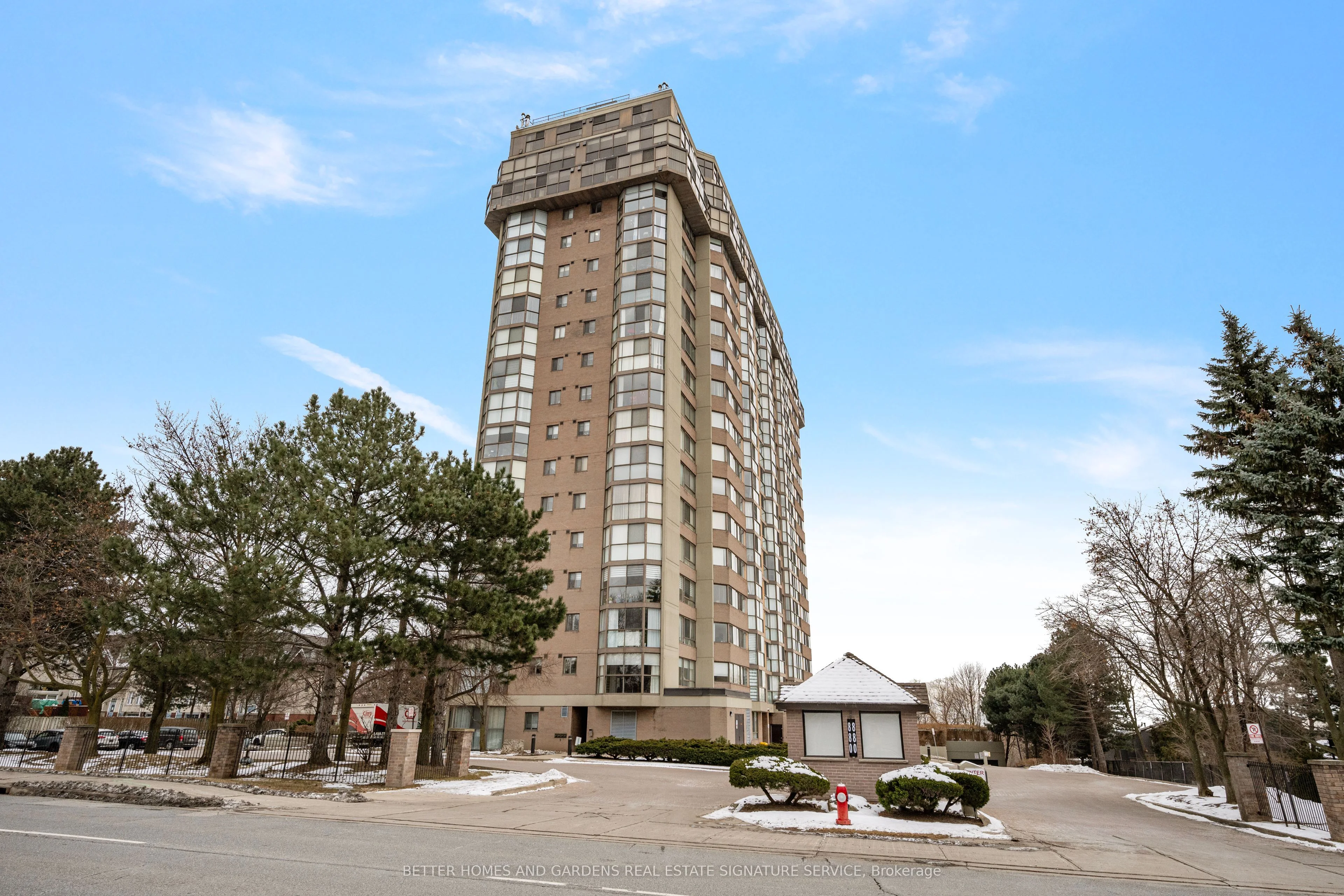 880 Dundas Street 1408, Mississauga, On L5c 4h3