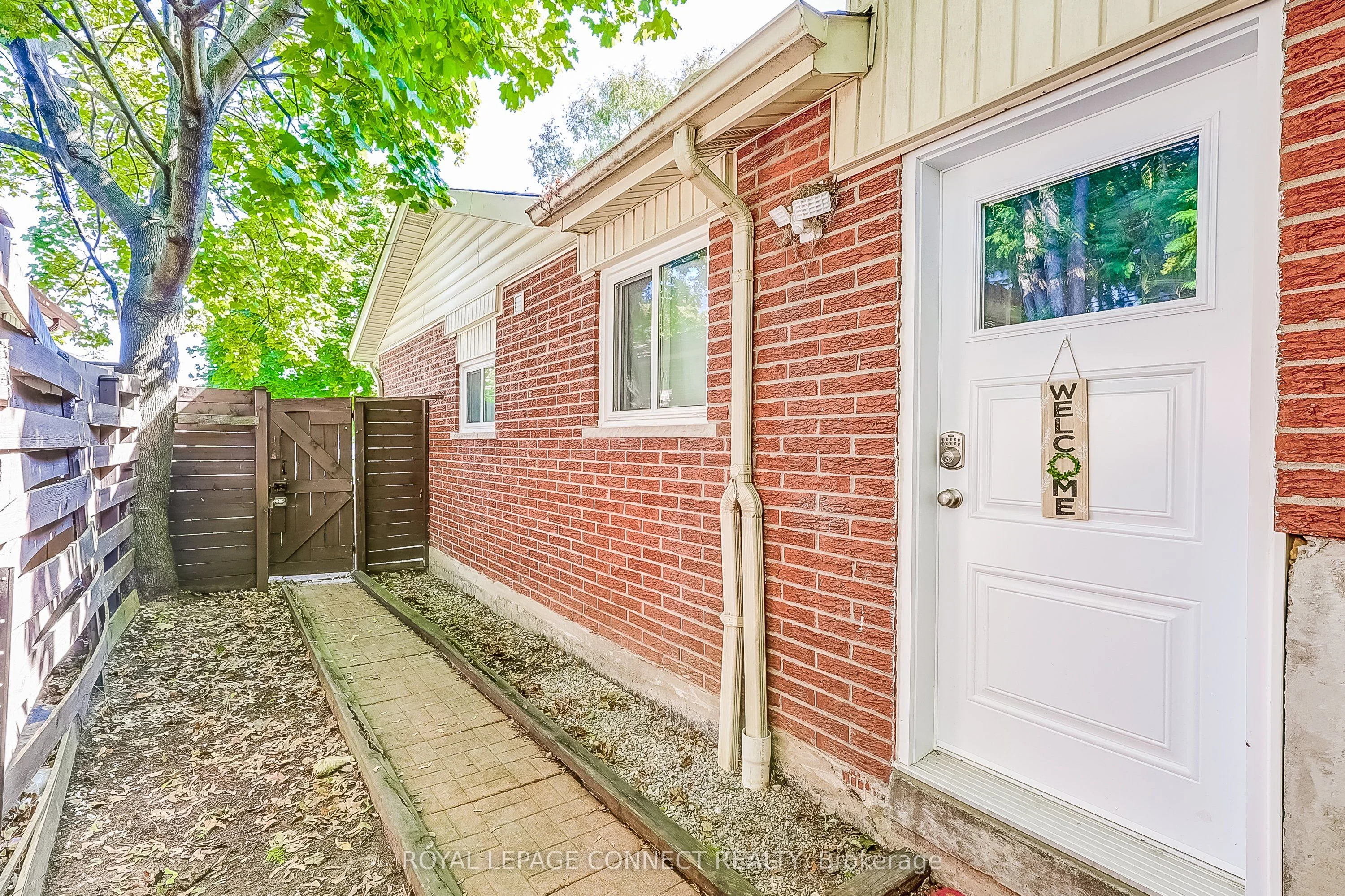 103 Lexington Avenue, Toronto W10, On M9v 2g9