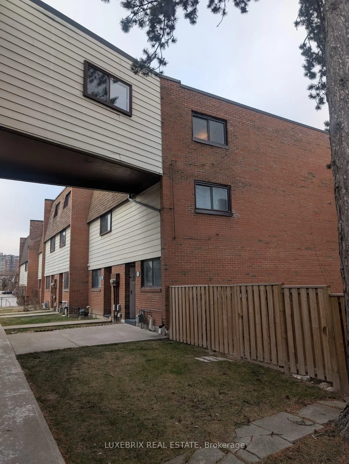 180 Mississauga Valley Boulevard 137, Mississauga, On L5a 3m2