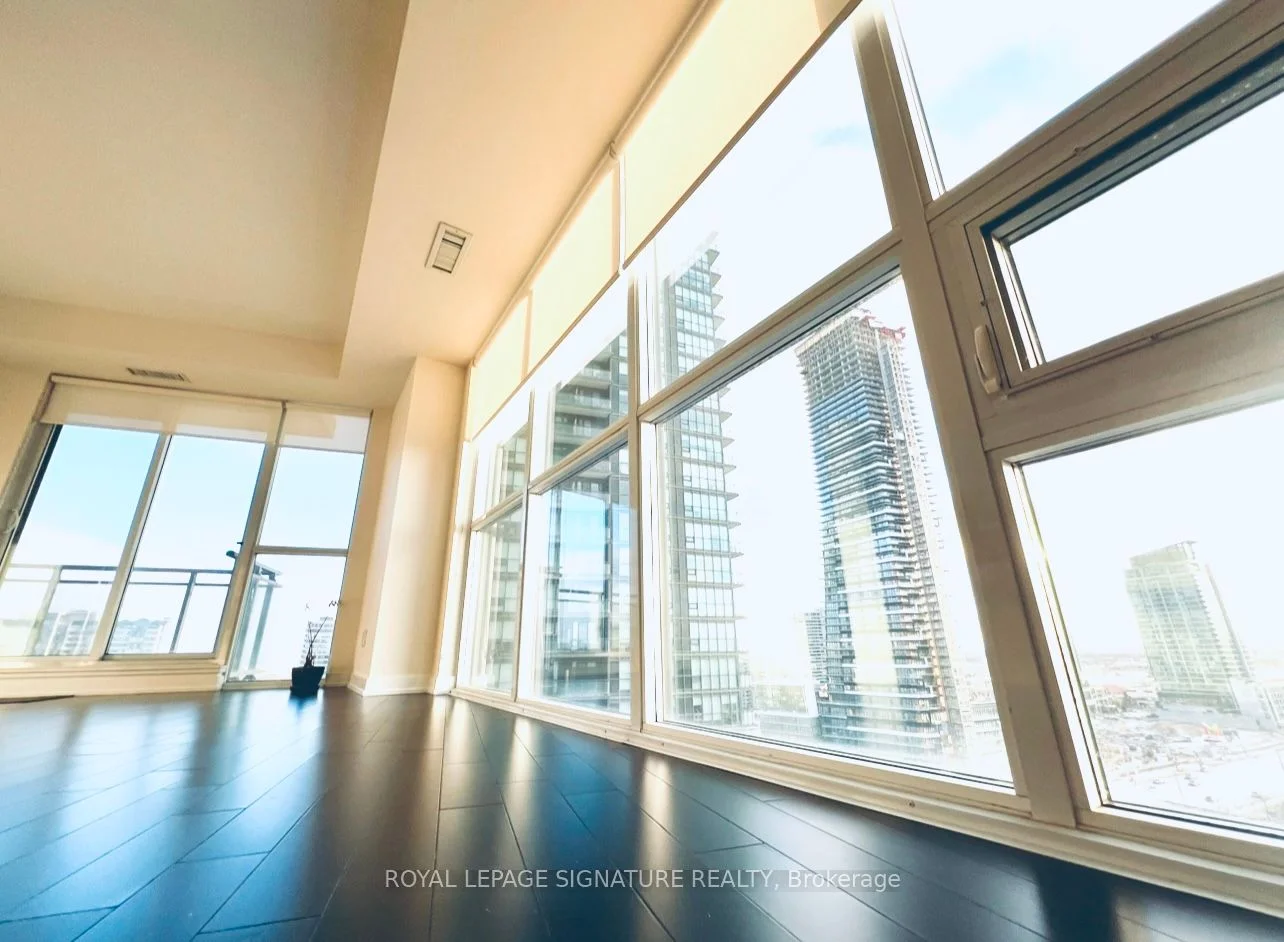 Condo Apartment in Mississauga