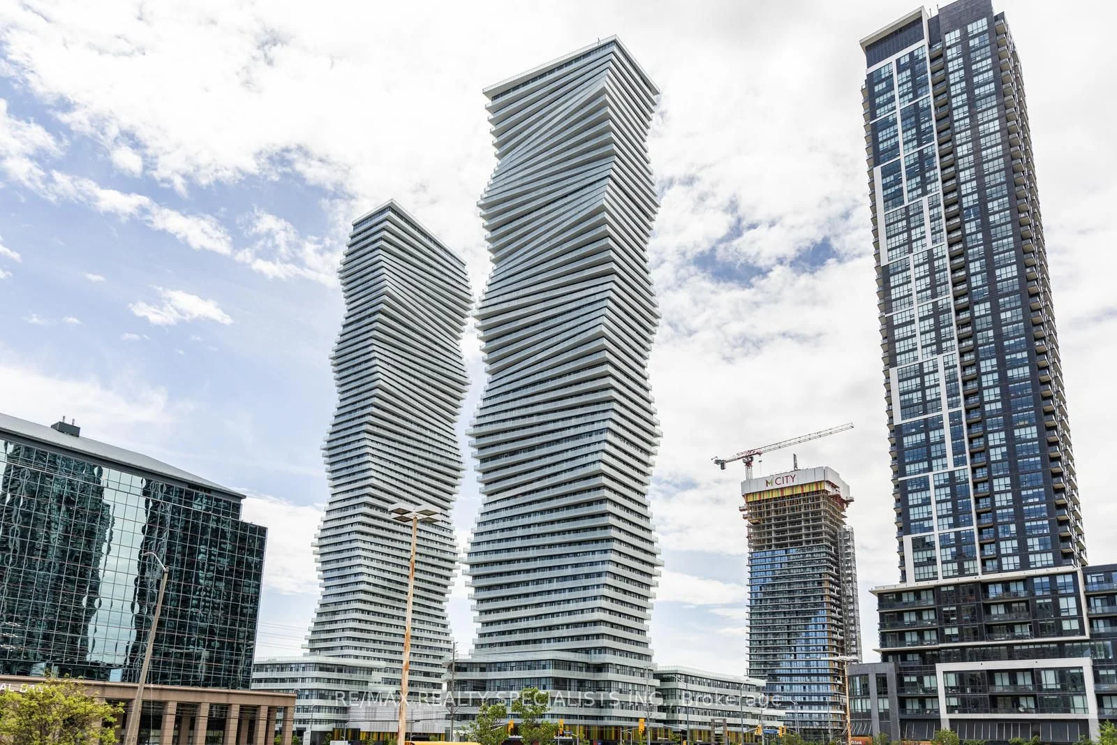 3900 Confederation Parkway 3803, Mississauga, On L5b 0m3
