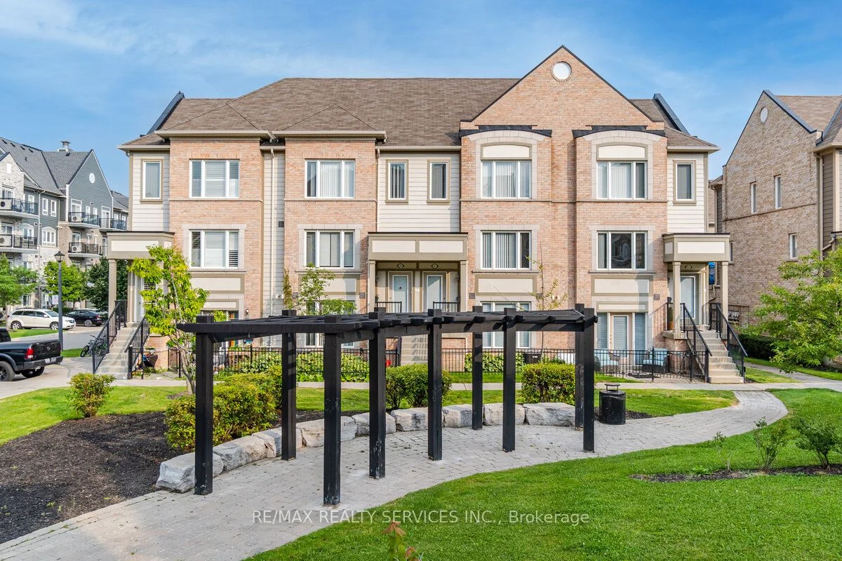 Condo Townhouse in Mississauga