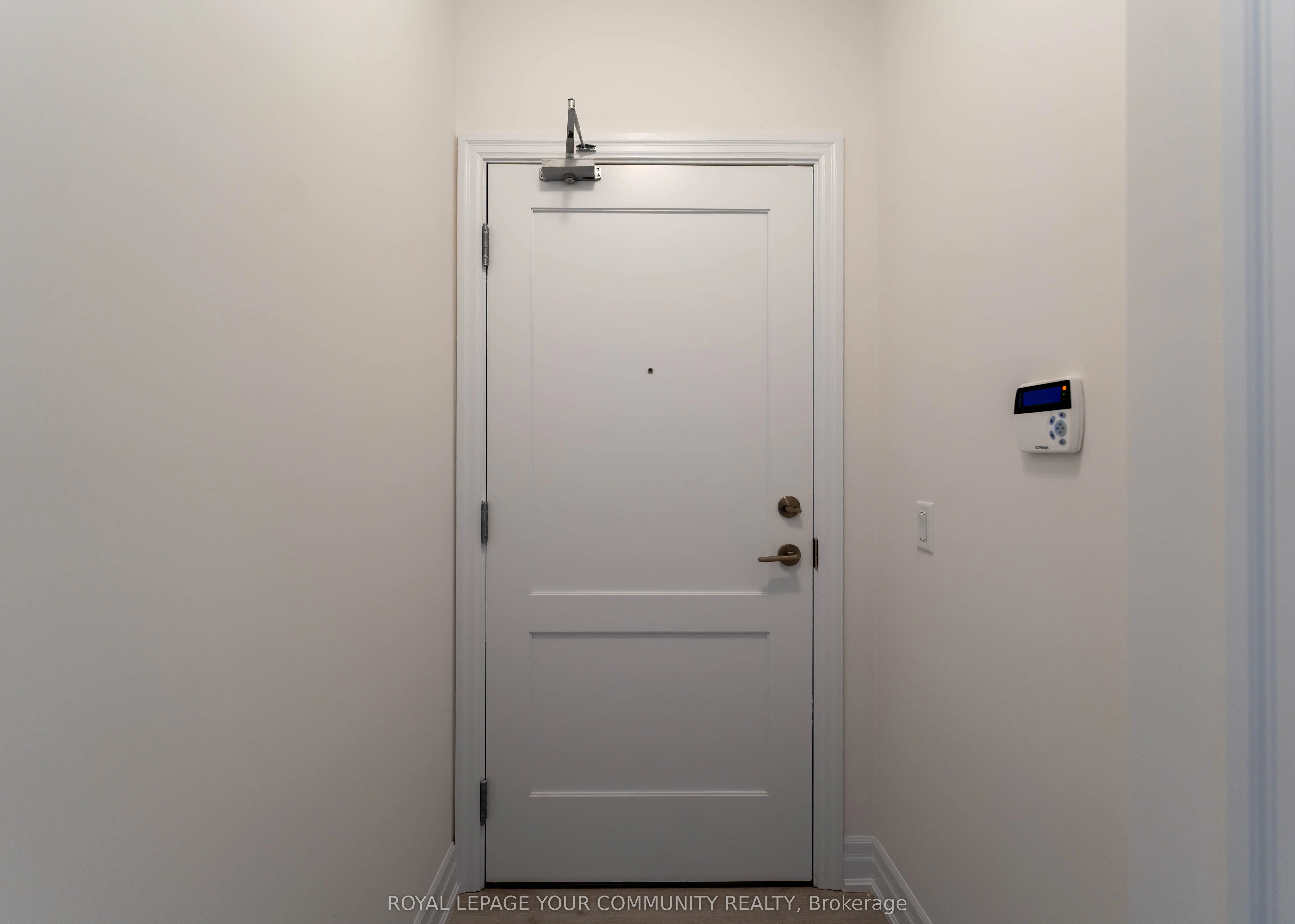 30 Elm Drive W 2006, Mississauga, ON L5B 0N6