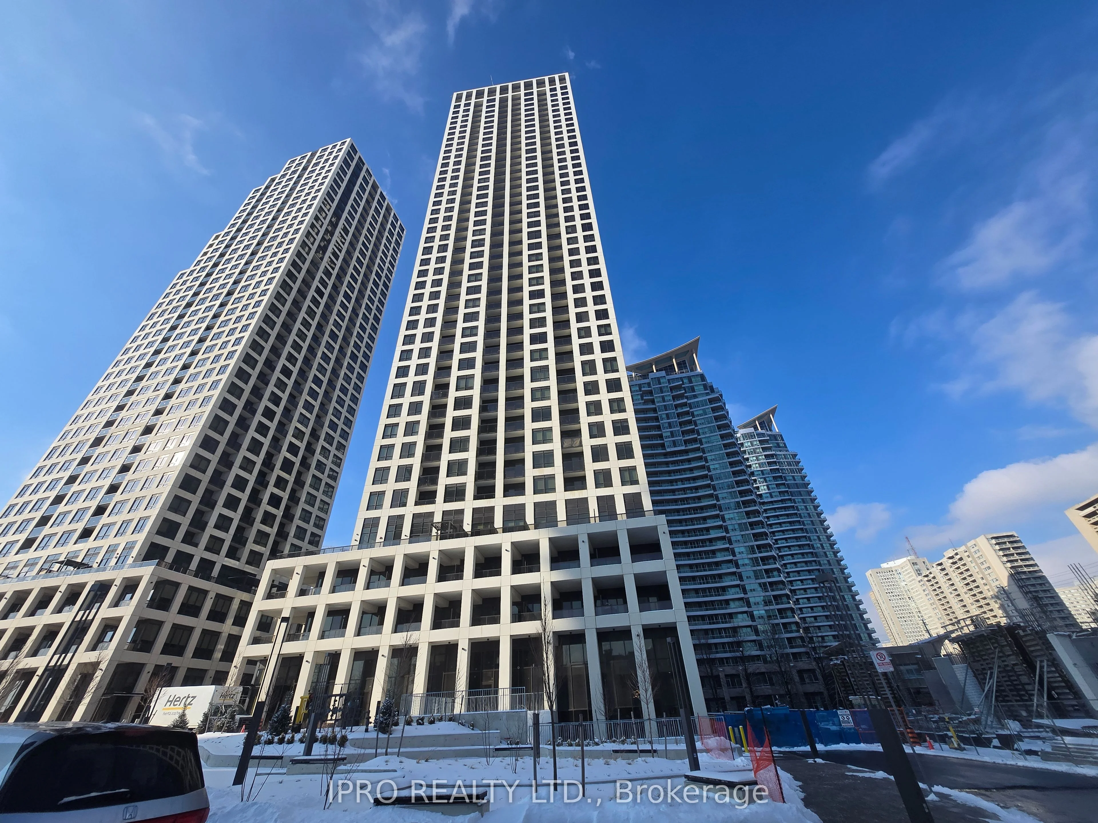 30 Elm Drive 1407, Mississauga, On L5b 0n6