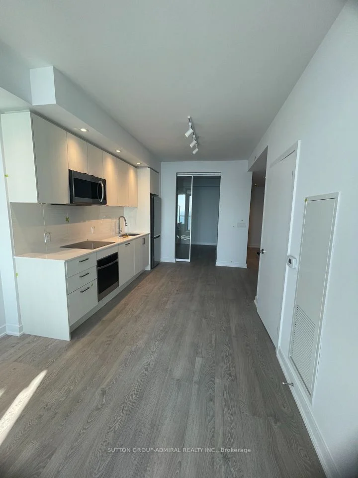 1926 Lake Shore Boulevard 3307, Toronto W01, ON M6S 1A1