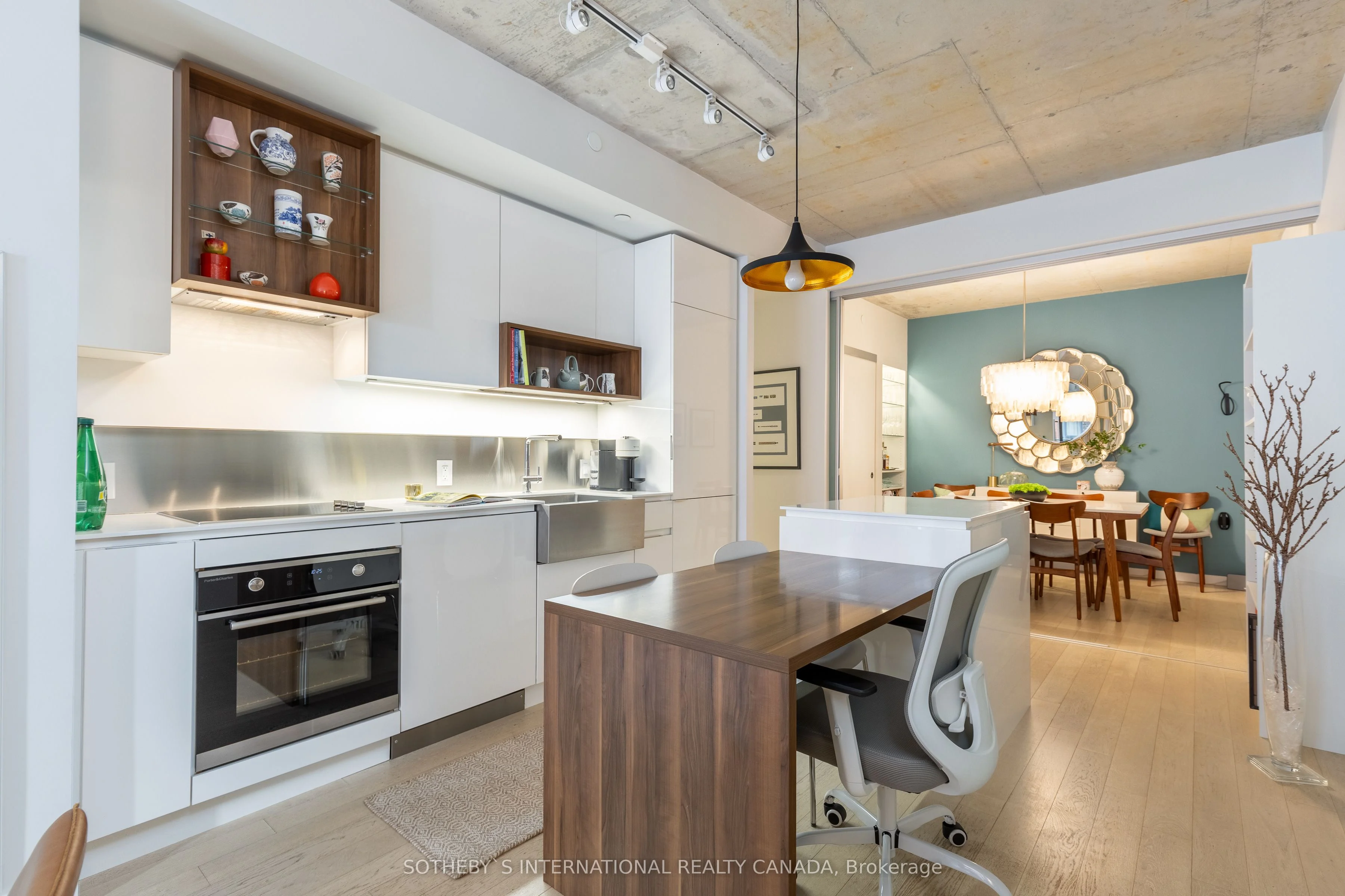 383 Sorauren Avenue 402, Toronto W01, On M6r 0a4