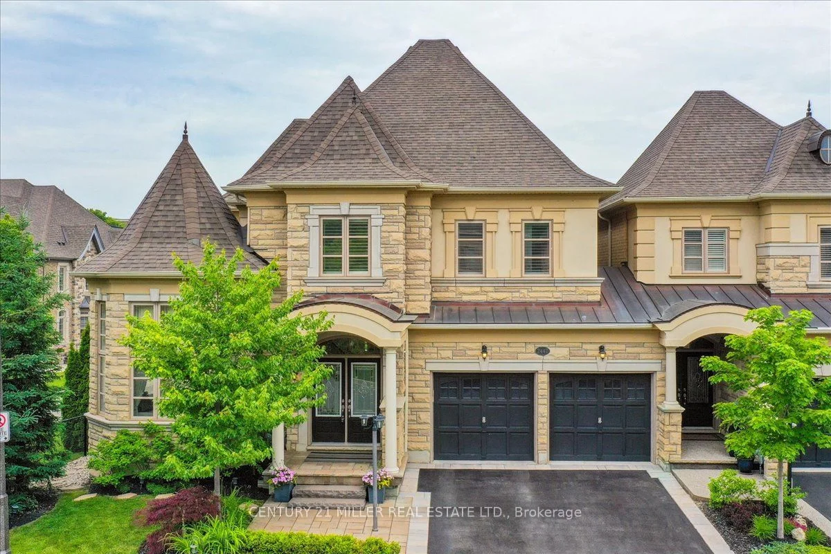 Att/Row/Townhouse in Oakville