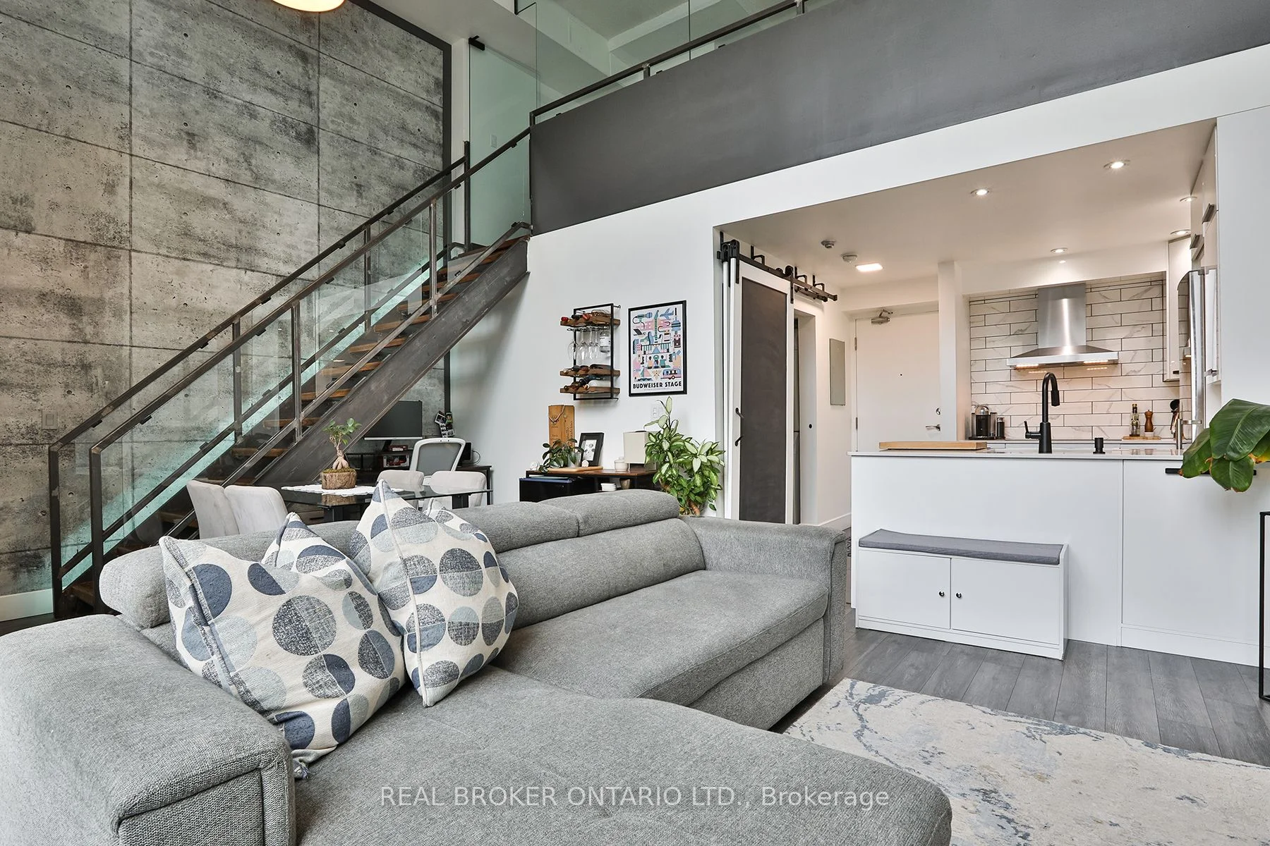 Condo Apartment in Toronto
