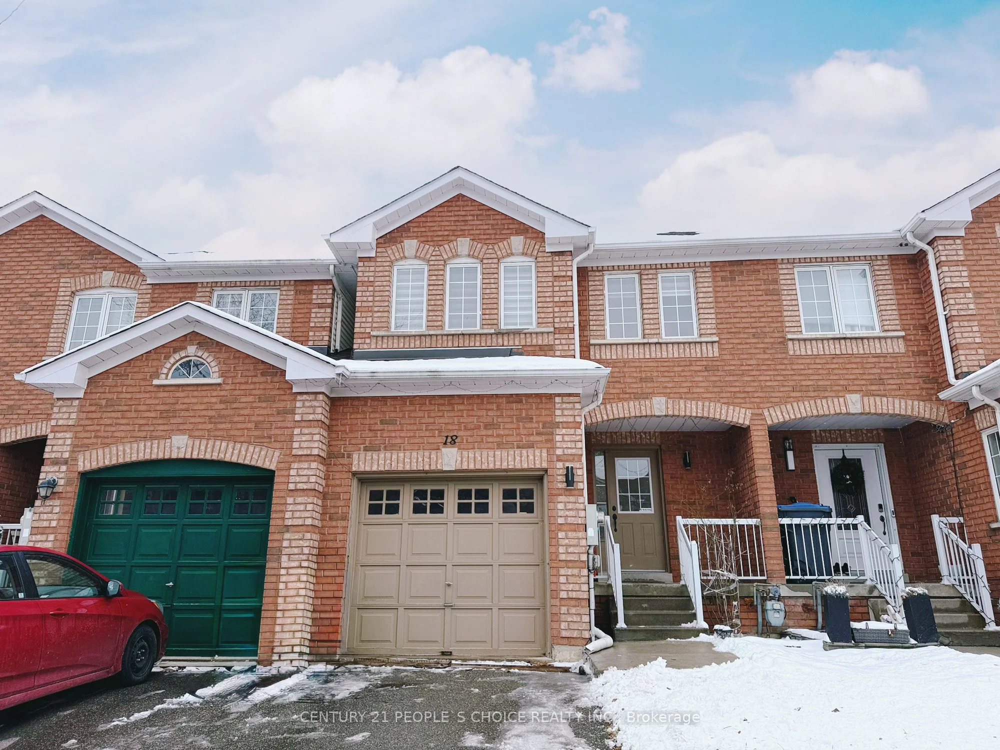 Att/Row/Townhouse in Brampton