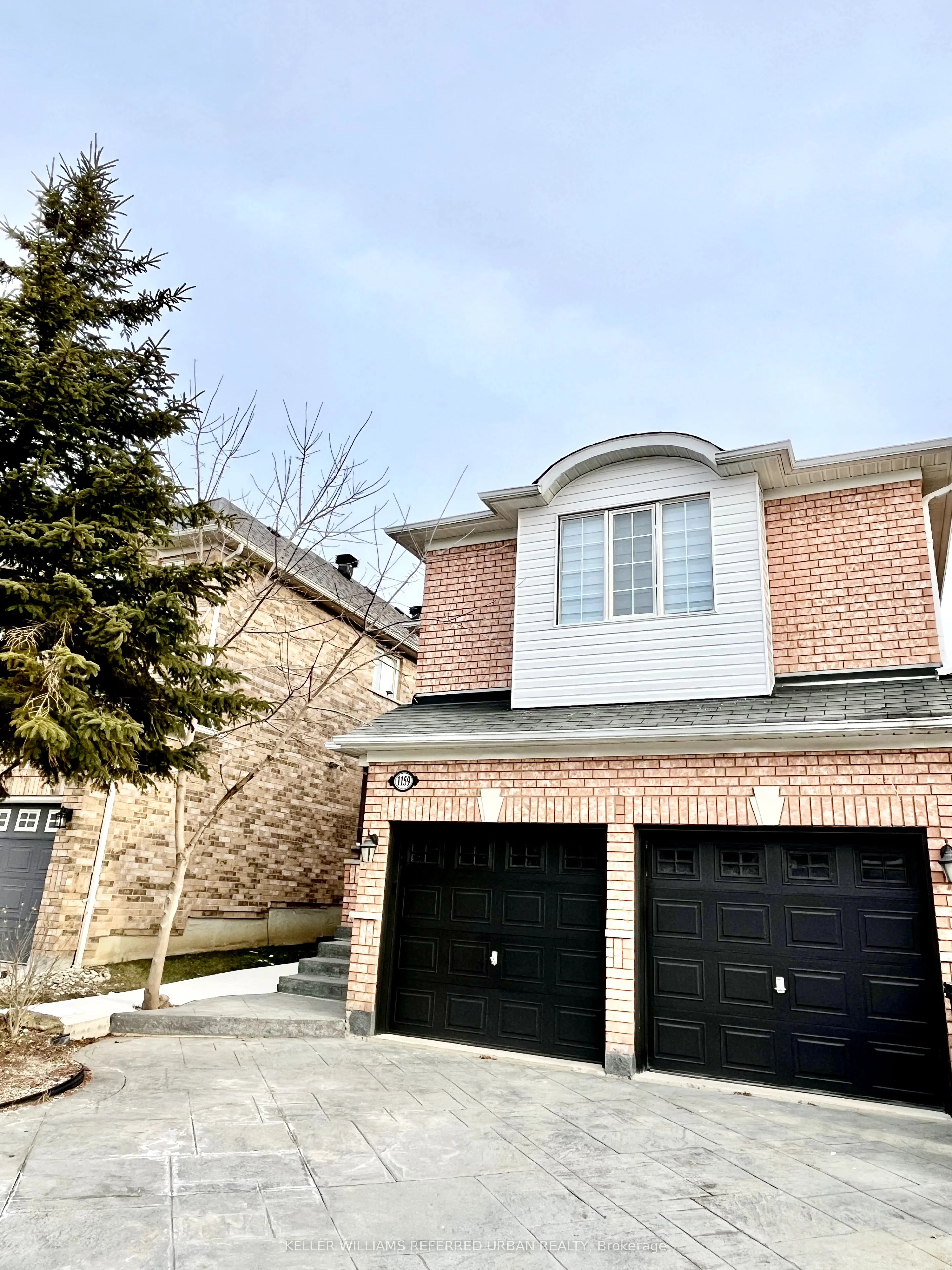 1159 Knotty Pine Grove, Mississauga, On L5w 1j8