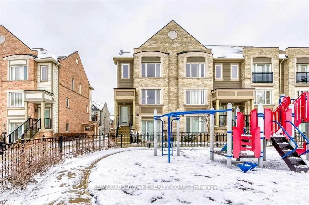 3050 Erin Centre Boulevard 95, Mississauga, On L5m 0p5