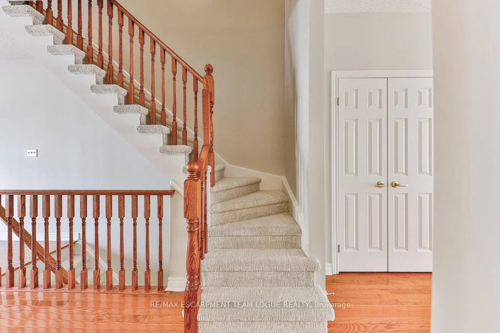 1169 Dorval Drive 55, Oakville, ON L6M 4V8