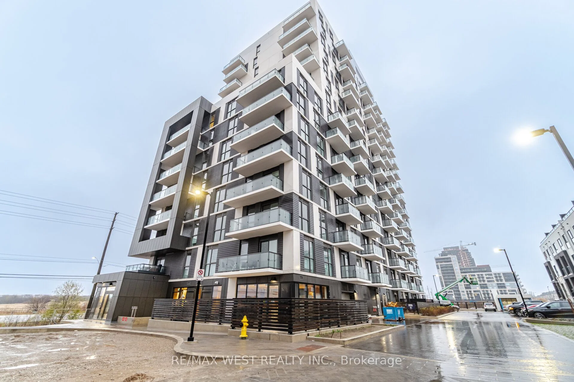Condo Apartment in Oakville